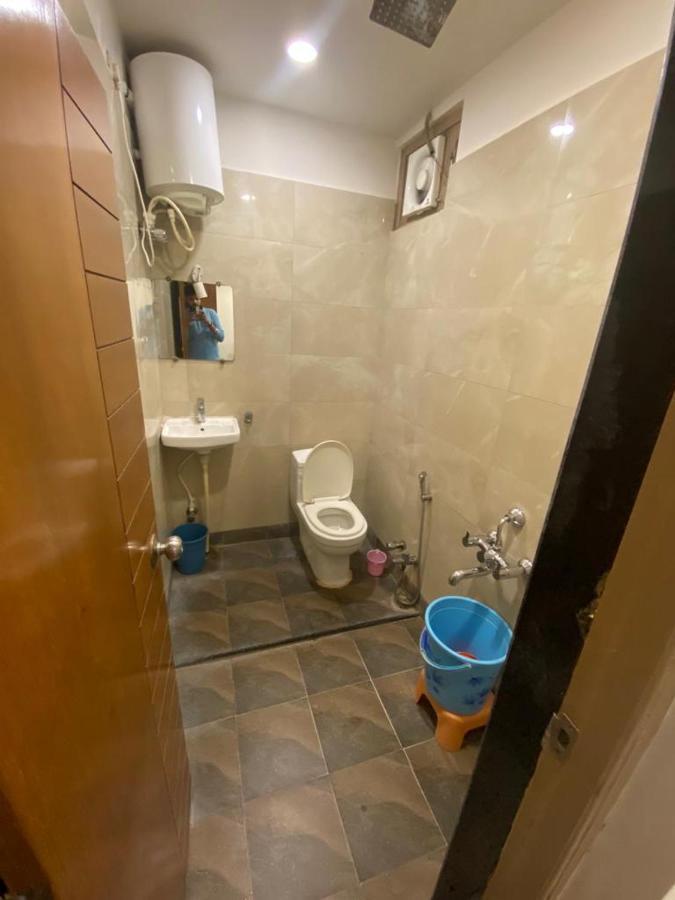 Hotel Raghupati Ayodhya Екстериор снимка