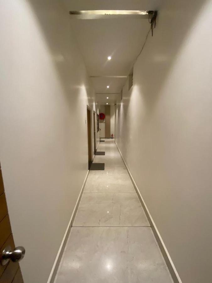Hotel Raghupati Ayodhya Екстериор снимка