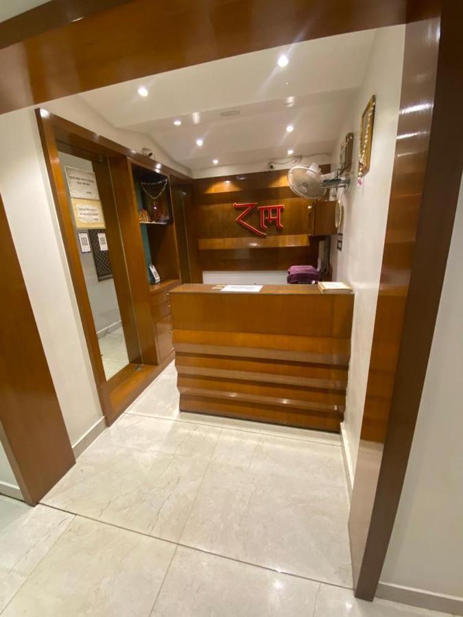 Hotel Raghupati Ayodhya Екстериор снимка