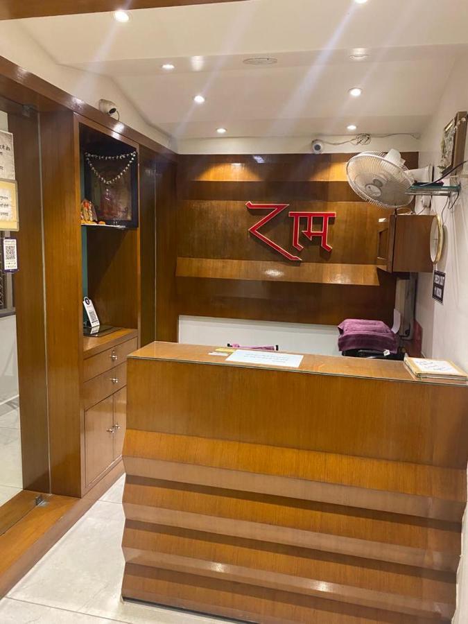 Hotel Raghupati Ayodhya Екстериор снимка